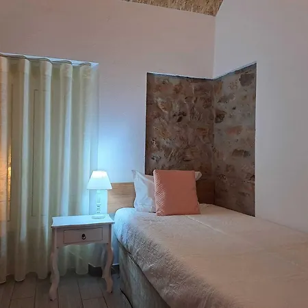 Largo Da Fonte Guest house 3*
