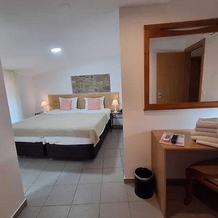 Guest house Largo Da Fonte Serta