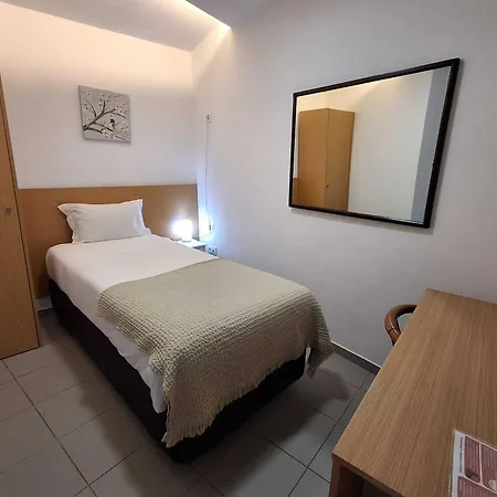 Largo Da Fonte Guest house Serta